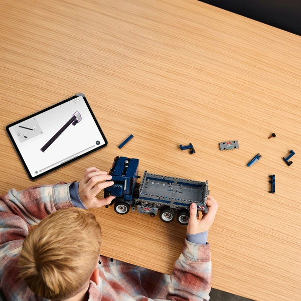 LEGO Technic Dömper 42203 – alternatív kép 3