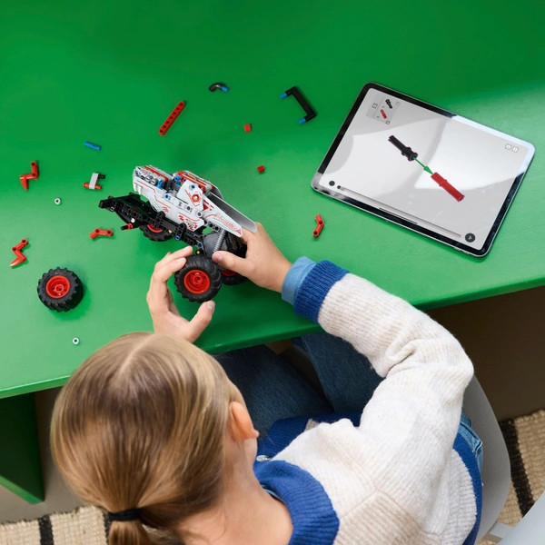 LEGO Technic Monster Jam ThunderROARus 42200 – alternatív kép 3