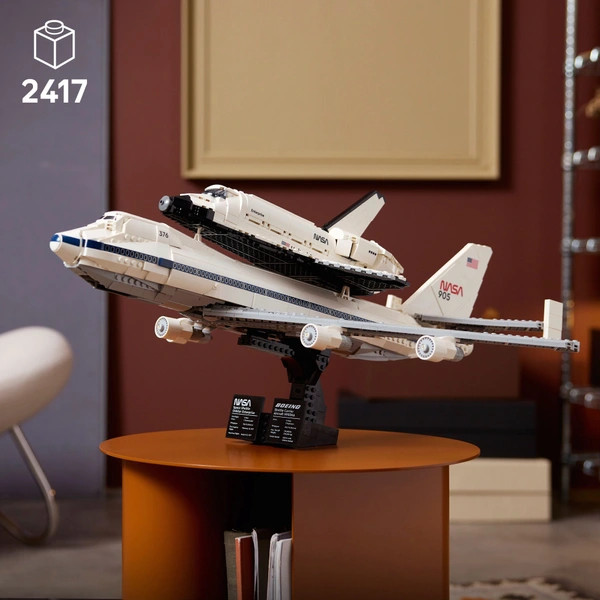 LEGO Icons Jumbo űrsikló szállító 10360 – alternatív kép 2