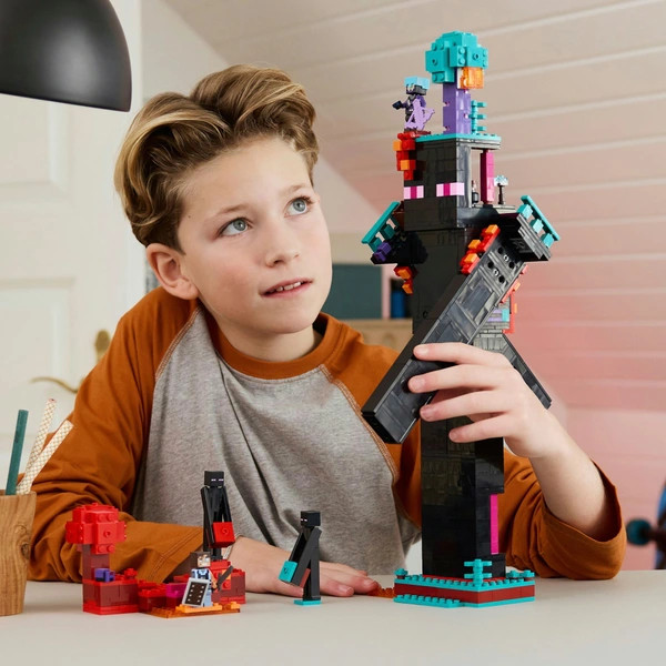 LEGO Minecraft Az Enderman Torony 21279 – alternatív kép 3