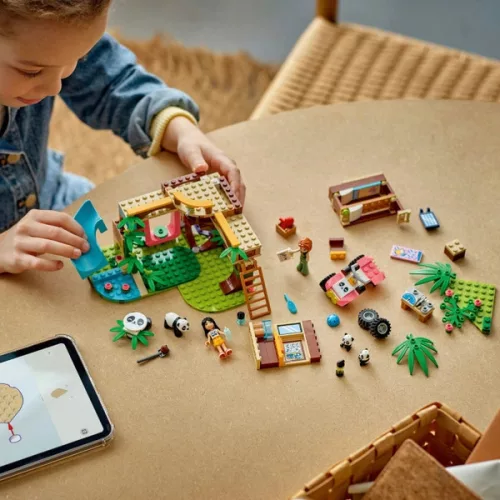 LEGO Friends Pandagondozó Állomás 42648