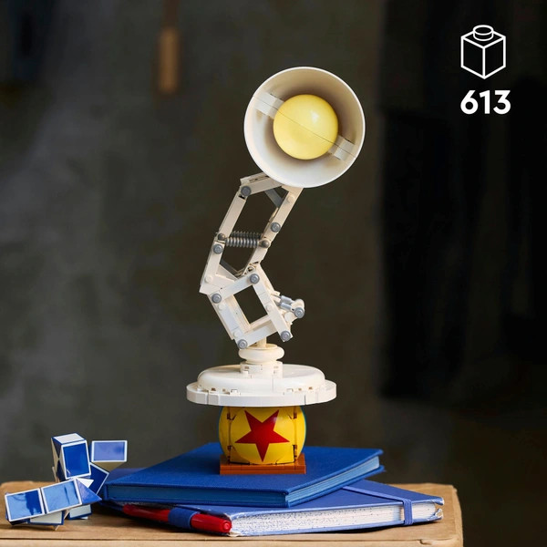 LEGO® Ideas Disney Pixar Luxo Jr. – alternatív kép 2
