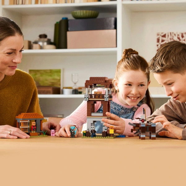 LEGO Minecraft Egy Pusztító a Fosztogató Előőrsön 21278 – alternatív kép 3