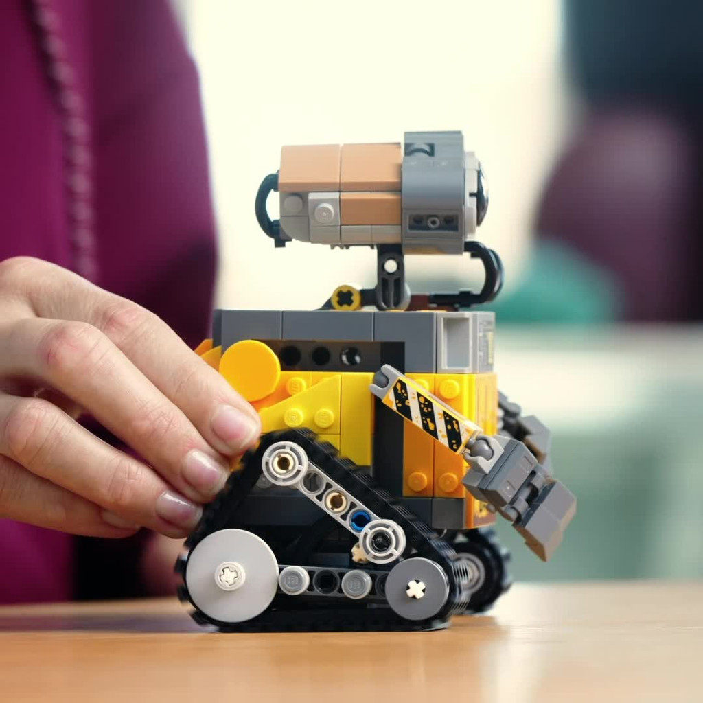 LEGO Disney WALL-E és EVE 43279 – alternatív kép 2