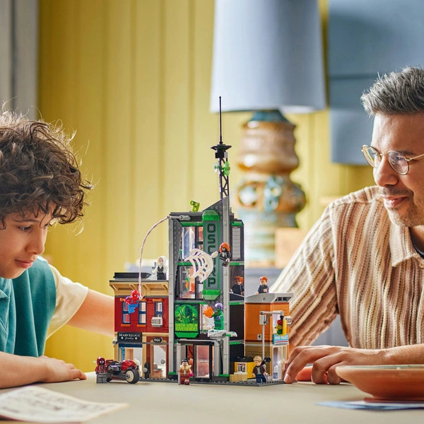 LEGO Marvel Super Heroes Pókember Oscorp ellen 76324 – alternatív kép 3