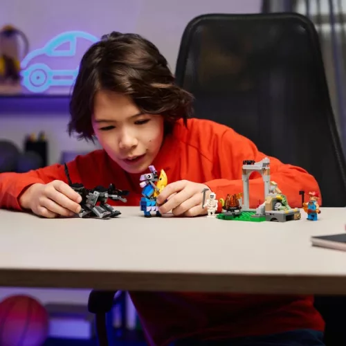 LEGO Fortnite Schali tábora és a gyújtógyertya-művész 77075