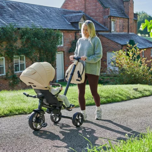 QPlay Comfo Max 6 az 1-ben háromkerekű és babakocsi kormányrúddal és tetővel, bézs