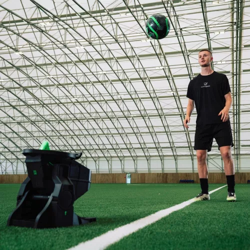 Strikesphere Soccer Launcher – automata focilabda adogatógép - edzőrobot