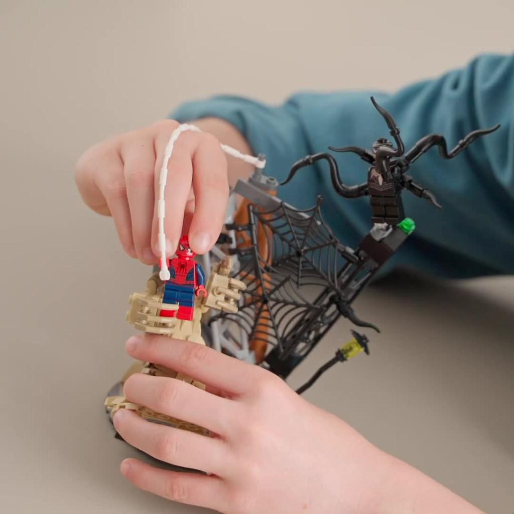 LEGO Marvel Super Heroes Nagy leszámolás: Pókember vs. Homokember 76334 – alternatív kép 2