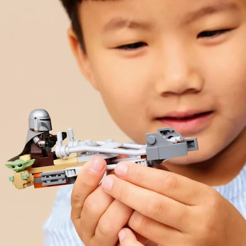 LEGO Star Wars A mandalóri és Grogu a speeder bike-jukon 75436