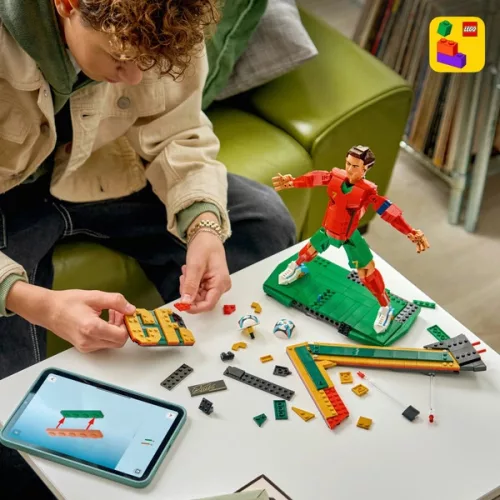 LEGO Editions Cristiano Ronaldo futballlegenda 43016
