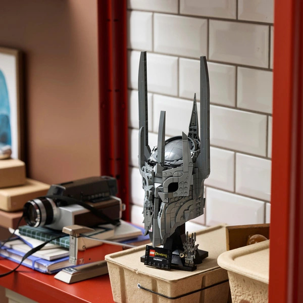 LEGO Icons A Gyűrűk Ura: Szauron sisakja 11373 – alternatív kép 3