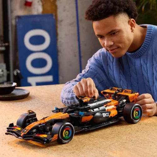 LEGO Technic McLaren MCL39 F1 versenyautó 42228