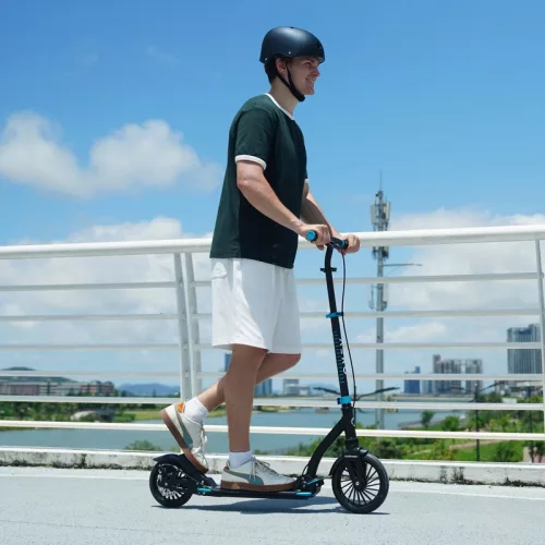 Aero Scooter A230 L összecsukható roller, fekete/kék