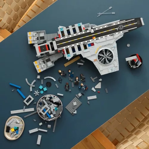 LEGO Marvel Super Heroes SHIELD helikopterhordozó 76354, LEGO Marvel Super Heroes SHIELD helikopterhordozó 76354Várha