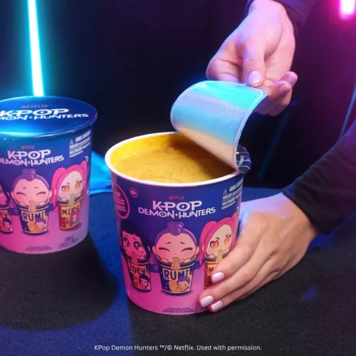 KPop Demon Hunters Kuscheltier im Mystery Ramyeon Becher 10 