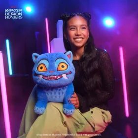 Netflix KPop Demon Hunters Derpy Tigris plüss 30 cm, 6–8 év